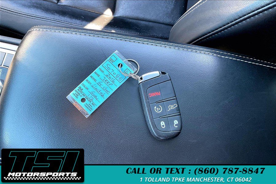 Used 2016 Jeep Grand Cherokee Limited AWD/4WD image 11