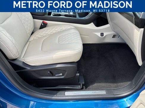 Used 2024 Ford Edge Titanium AWD/4WD image 46