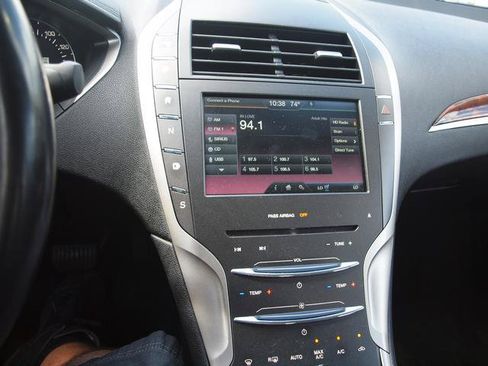 Used 2015 Lincoln MKZ AWD image 10