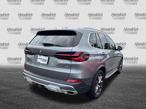 Used 2024 BMW X5 xDrive40i w/ Parking Assistance Package AWD/4WD image 11