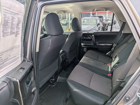 Used 2019 Toyota 4Runner TRD Off-Road image 12