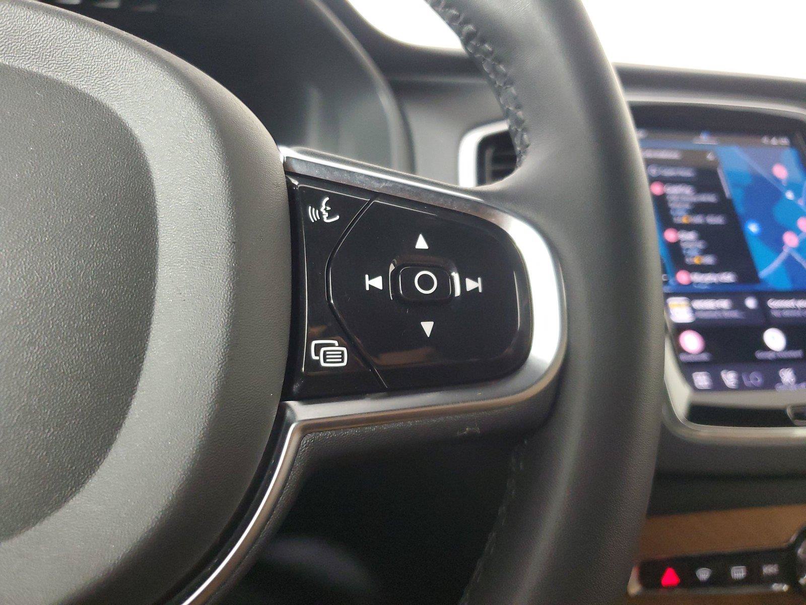 Used 2023 Volvo XC90 B6 Plus AWD/4WD image 26