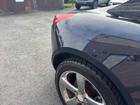 Used 2006 Pontiac Solstice Convertible w/ Premium Package RWD image 15