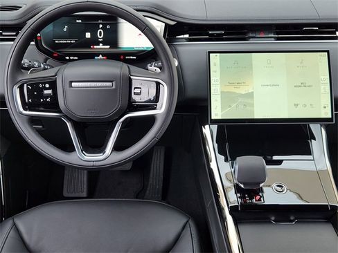 Used 2025 Land Rover Range Rover Sport image 27