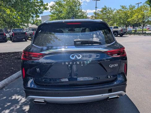 Used 2019 INFINITI QX50 Essential w/ Sensory Package AWD/4WD image 6