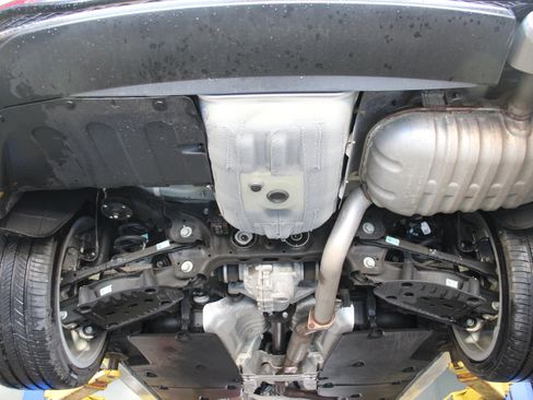 Used 2023 Genesis G70 2.0T image 97