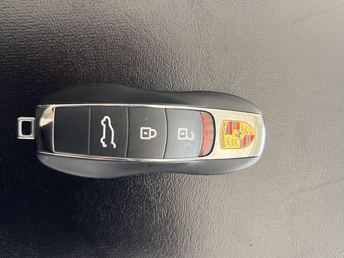 Certified 2026 Porsche Macan AWD/4WD image 25