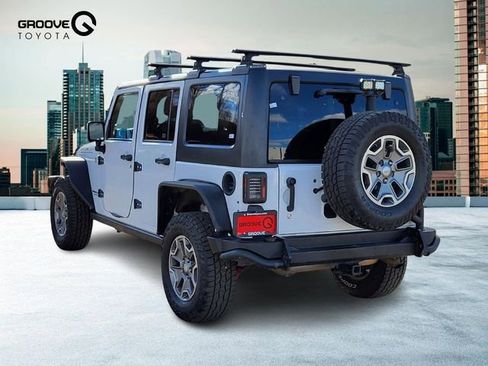 Used 2015 Jeep Wrangler Unlimited Rubicon w/ Connectivity Group image 3