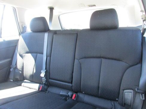 Used 2011 Subaru Outback 2.5i AWD/4WD image 28