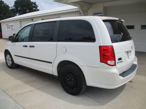 Used 2013 RAM C/V Tradesman FWD image 12