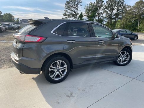 Used 2017 Ford Edge Titanium FWD image 11