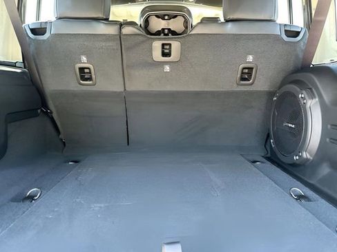 New 2026 Jeep Wrangler Unlimited Rubicon w/ Technology Group AWD/4WD image 9