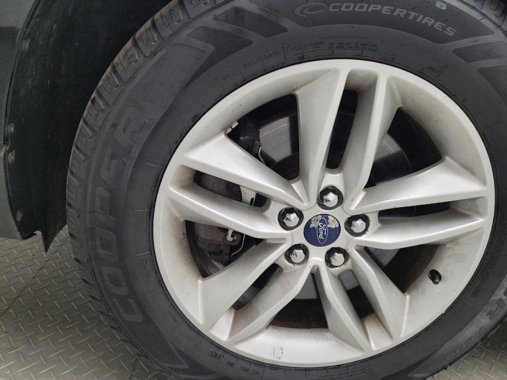 Used 2016 Ford Edge SEL AWD/4WD image 31