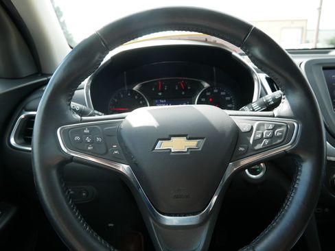 Used 2020 Chevrolet Equinox LT FWD image 25