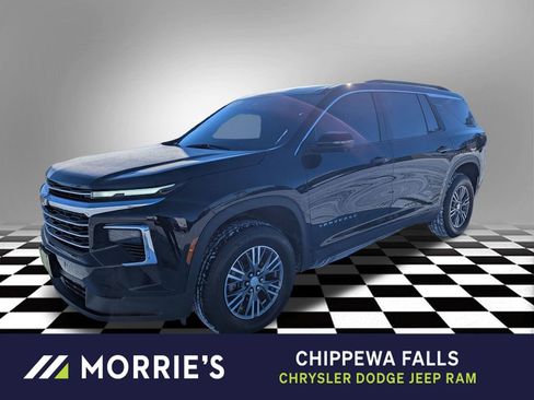 Used 2024 Chevrolet Traverse LT image 1