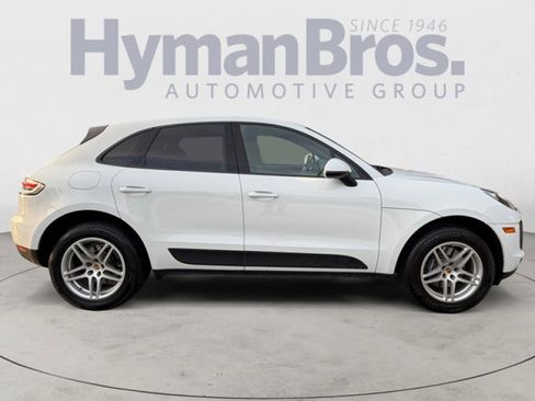 Used 2021 Porsche Macan image 2