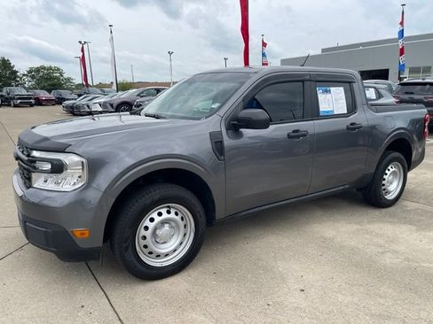 Used 2023 Ford Maverick XL FWD image 2