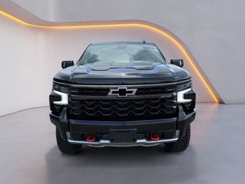 Used 2024 Chevrolet Silverado 1500 ZR2 AWD/4WD image 8