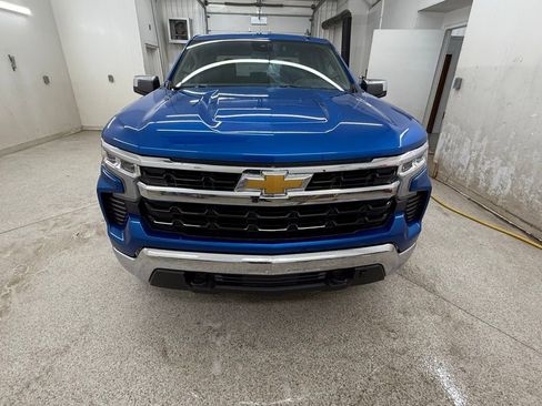 Used 2024 Chevrolet Silverado 1500 LT AWD/4WD image 2