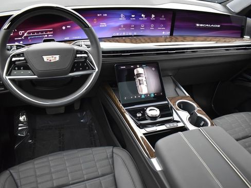 Certified 2026 Cadillac Escalade Platinum Sport w/ LPO, ONYX Package image 14
