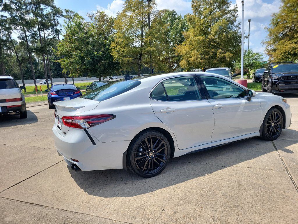 Used 2023 Toyota Camry XSE FWD image 7