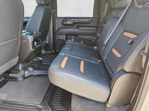 Used 2024 GMC Sierra 2500 AT4 w/ AT4 Premium Plus Package AWD/4WD image 17