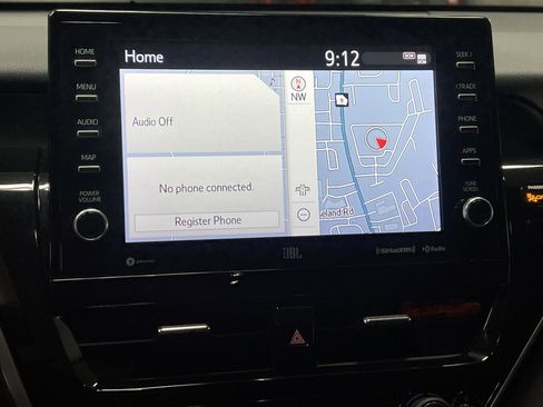 Used 2021 Toyota Camry XLE w/ Navigation Upgrade Package image 23