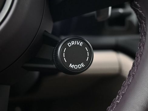 Certified 2024 Porsche Panamera image 23