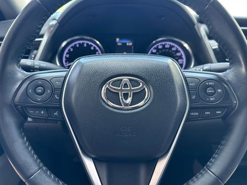 Used 2019 Toyota Camry SE w/ Convenience Package FWD image 34