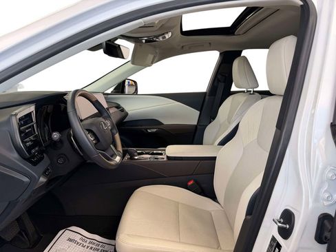 Used 2023 Lexus RX 350 Premium w/ Accessory Package AWD/4WD image 23
