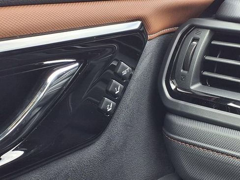 New 2026 Subaru Forester Touring AWD/4WD image 12