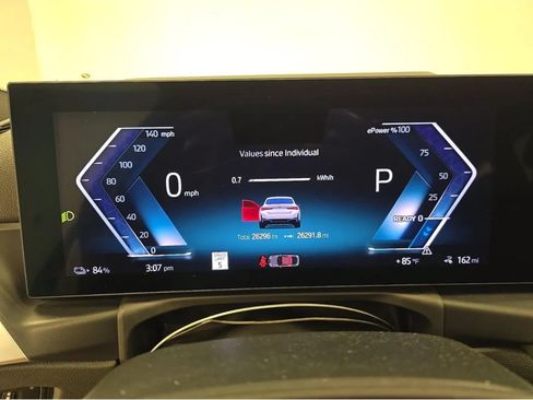 Used 2023 BMW i4 eDrive35 RWD image 10