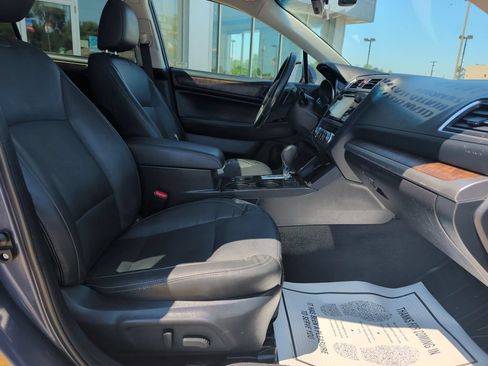 Used 2017 Subaru Outback 2.5i Limited AWD/4WD image 23