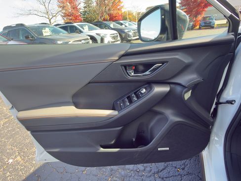 Certified 2025 Subaru Crosstrek 2.5i Limited w/ Crosstrek Mirror Package image 16