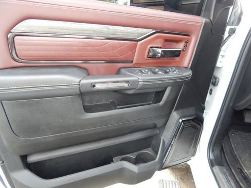 Used 2025 RAM 3500 Limited image 14