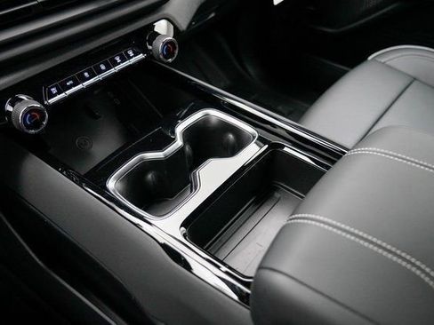 New 2025 Chevrolet Silverado EV LT image 30