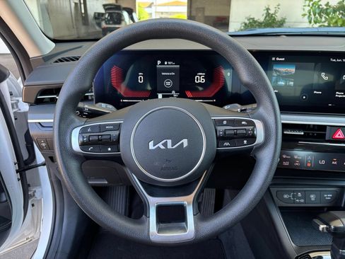 Used 2025 Kia K5 LXS FWD image 27