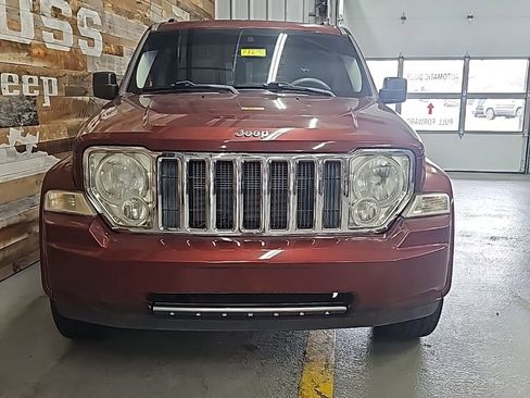 Used 2008 Jeep Liberty Limited w/ Premium Group II image 3