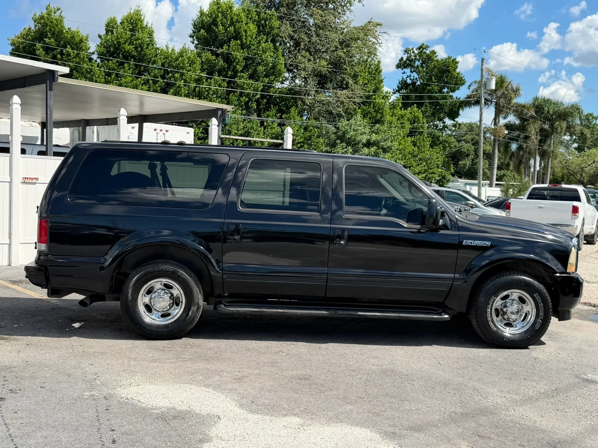 Used 2001 Ford Excursion Limited RWD image 5