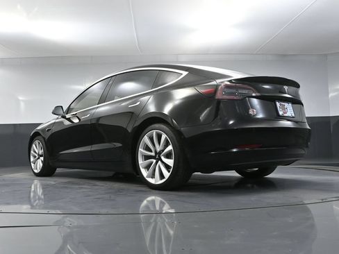 Used 2018 Tesla Model 3 Mid Range RWD image 47