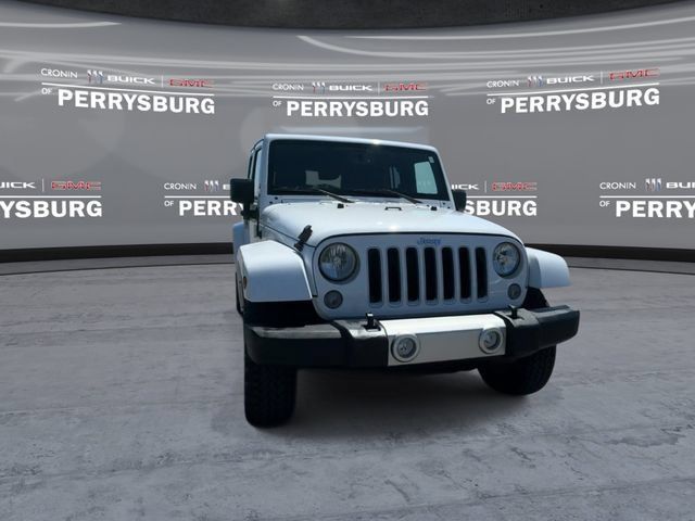 Used 2016 Jeep Wrangler Unlimited Sahara w/ Max Tow Package AWD/4WD image 2