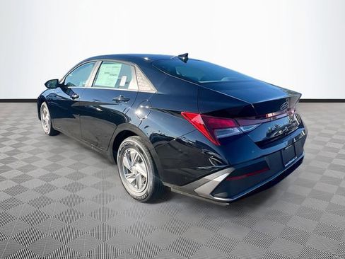 New 2026 Hyundai Elantra SE image 5