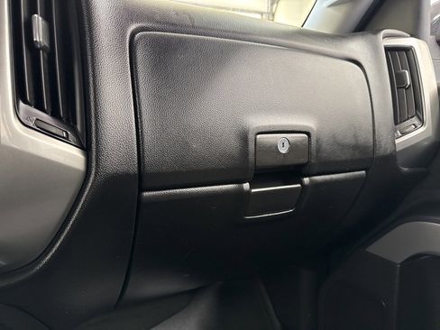 Used 2018 Chevrolet Silverado 1500 LT w/ Texas Edition image 31