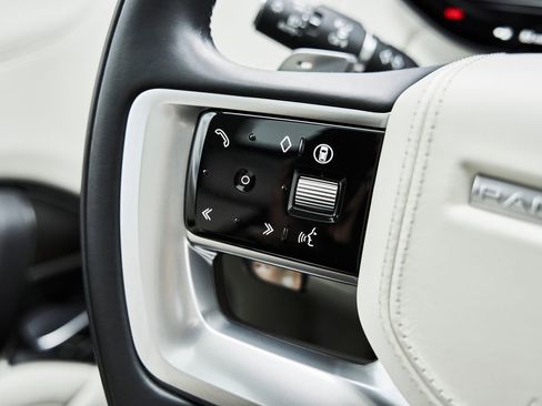 Used 2024 Land Rover Range Rover Long Wheelbase SE image 70