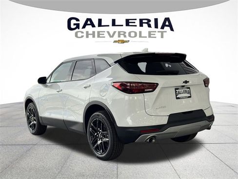 New 2025 Chevrolet Blazer LT w/ Driver Confidence Package image 4