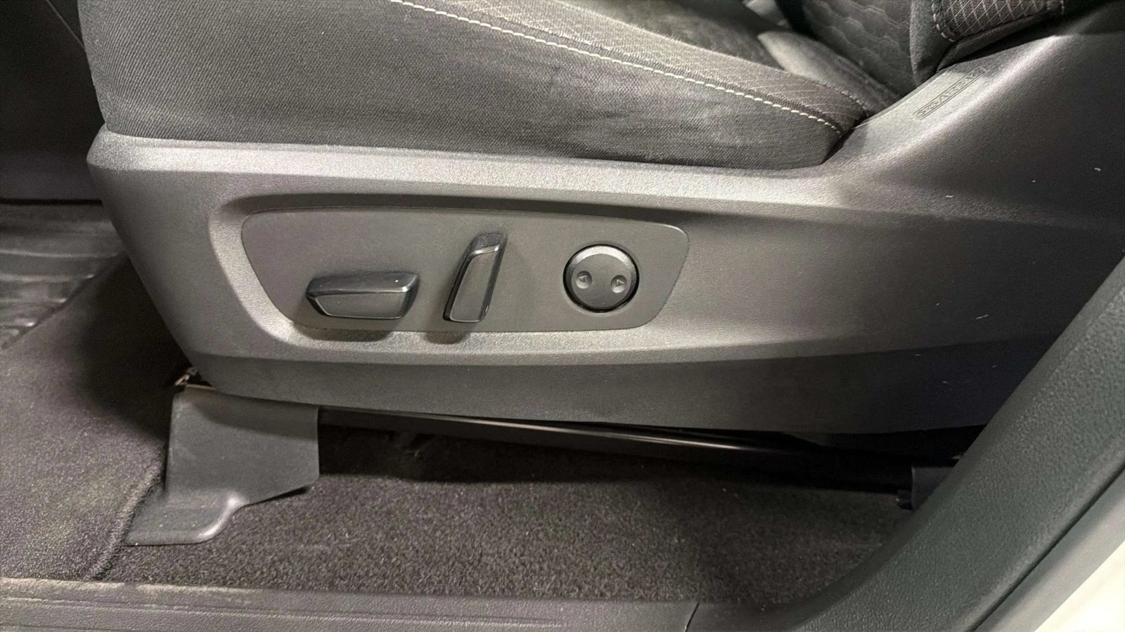 Used 2023 Nissan Pathfinder SV AWD/4WD image 45