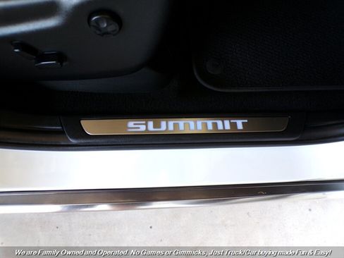 Used 2020 Jeep Grand Cherokee Summit AWD/4WD image 35