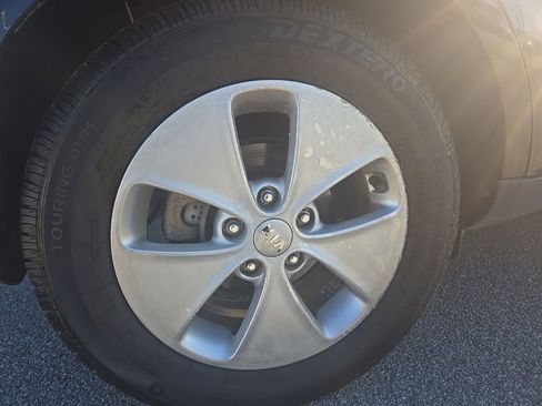 Used 2015 Kia Soul image 11