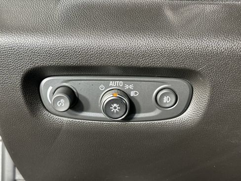 Certified 2020 Chevrolet Traverse LT FWD image 21