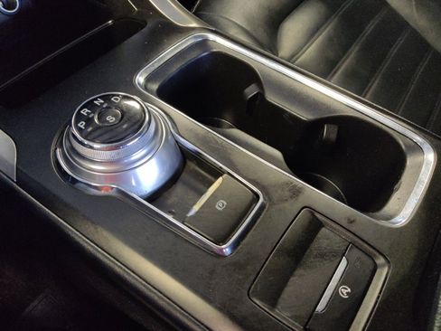 Used 2018 Ford Fusion SE w/ Fusion SE Technology Package FWD image 26